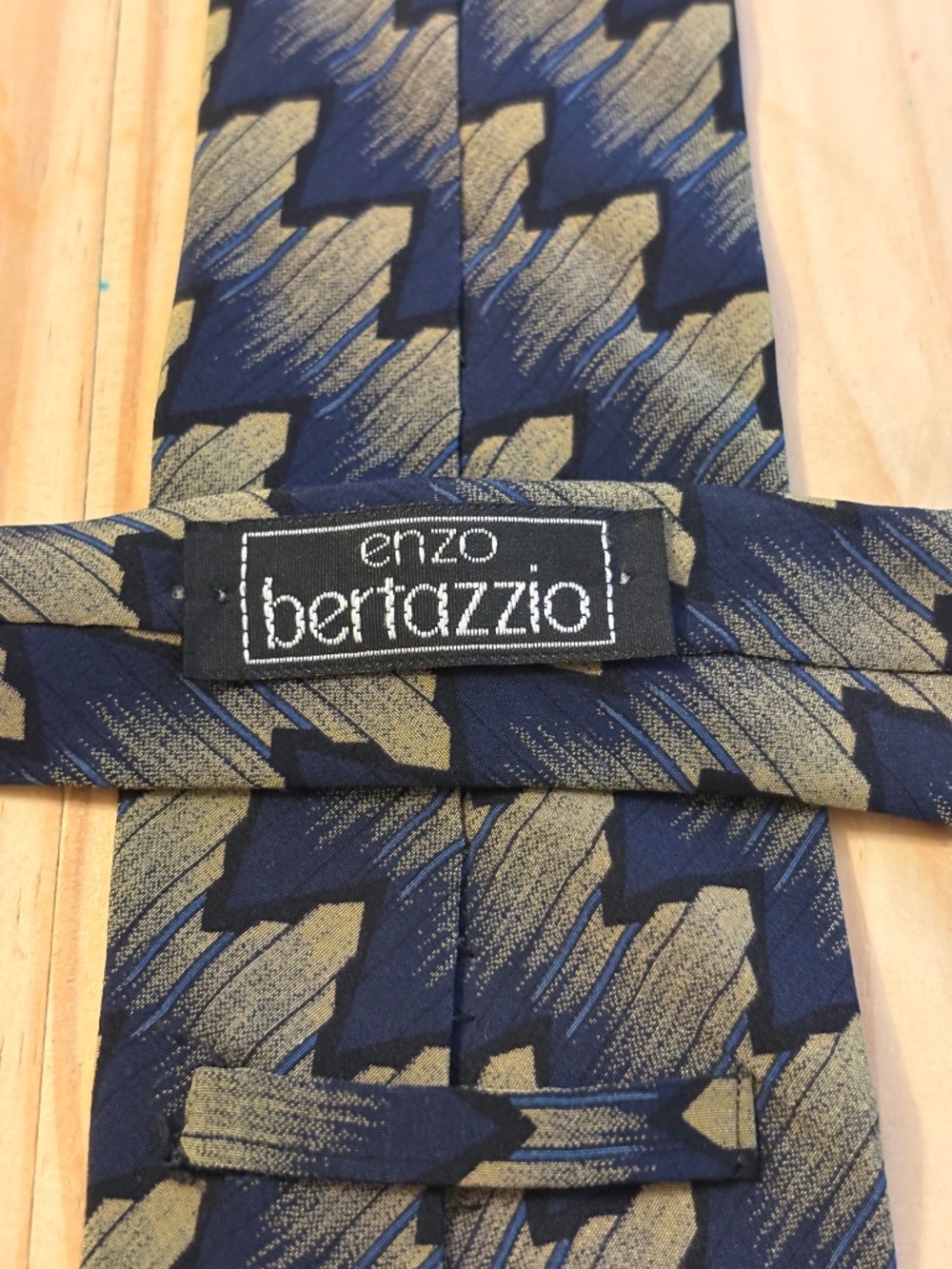 Enzo Bertazzio Vintage 100% Silk Geometric Zig-Zag Tie - Made in Italy